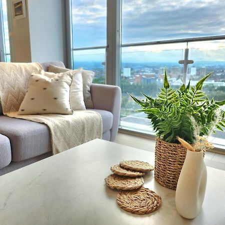 Pass The Keys Stunning Penthouse With Balcony Sunset Views Lägenhet Belfast Exteriör bild