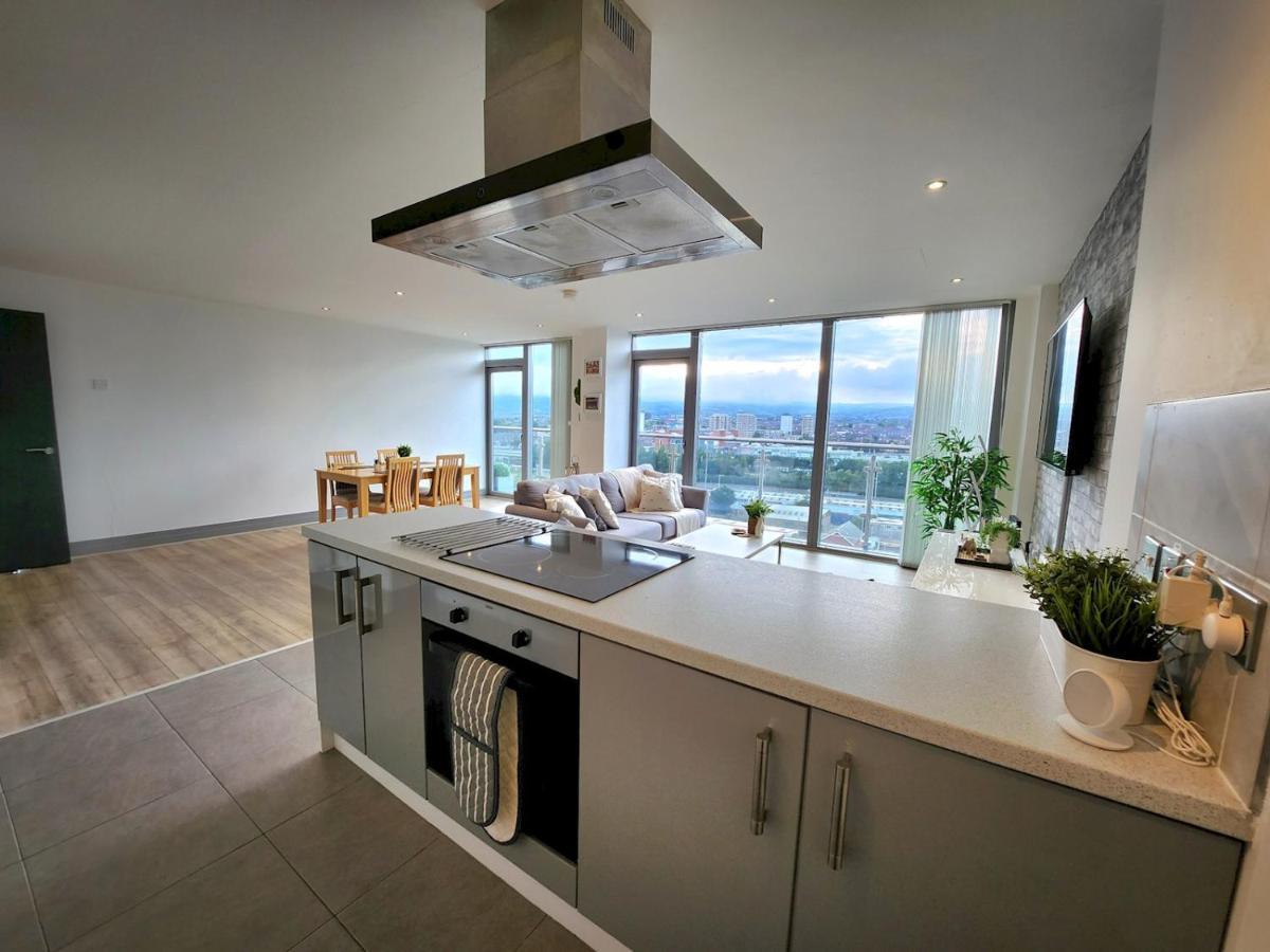 Pass The Keys Stunning Penthouse With Balcony Sunset Views Lägenhet Belfast Exteriör bild