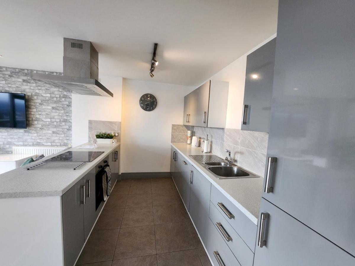 Pass The Keys Stunning Penthouse With Balcony Sunset Views Lägenhet Belfast Exteriör bild