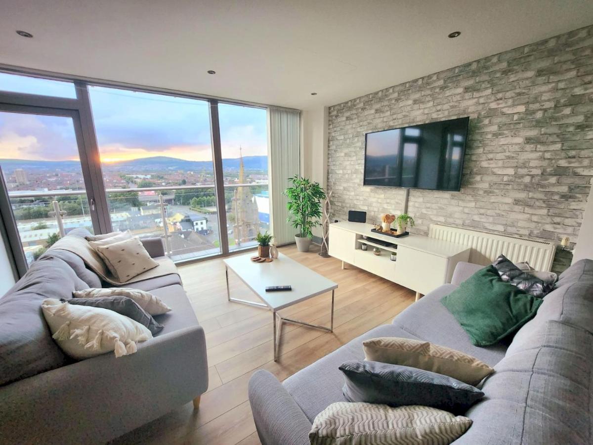 Pass The Keys Stunning Penthouse With Balcony Sunset Views Lägenhet Belfast Exteriör bild